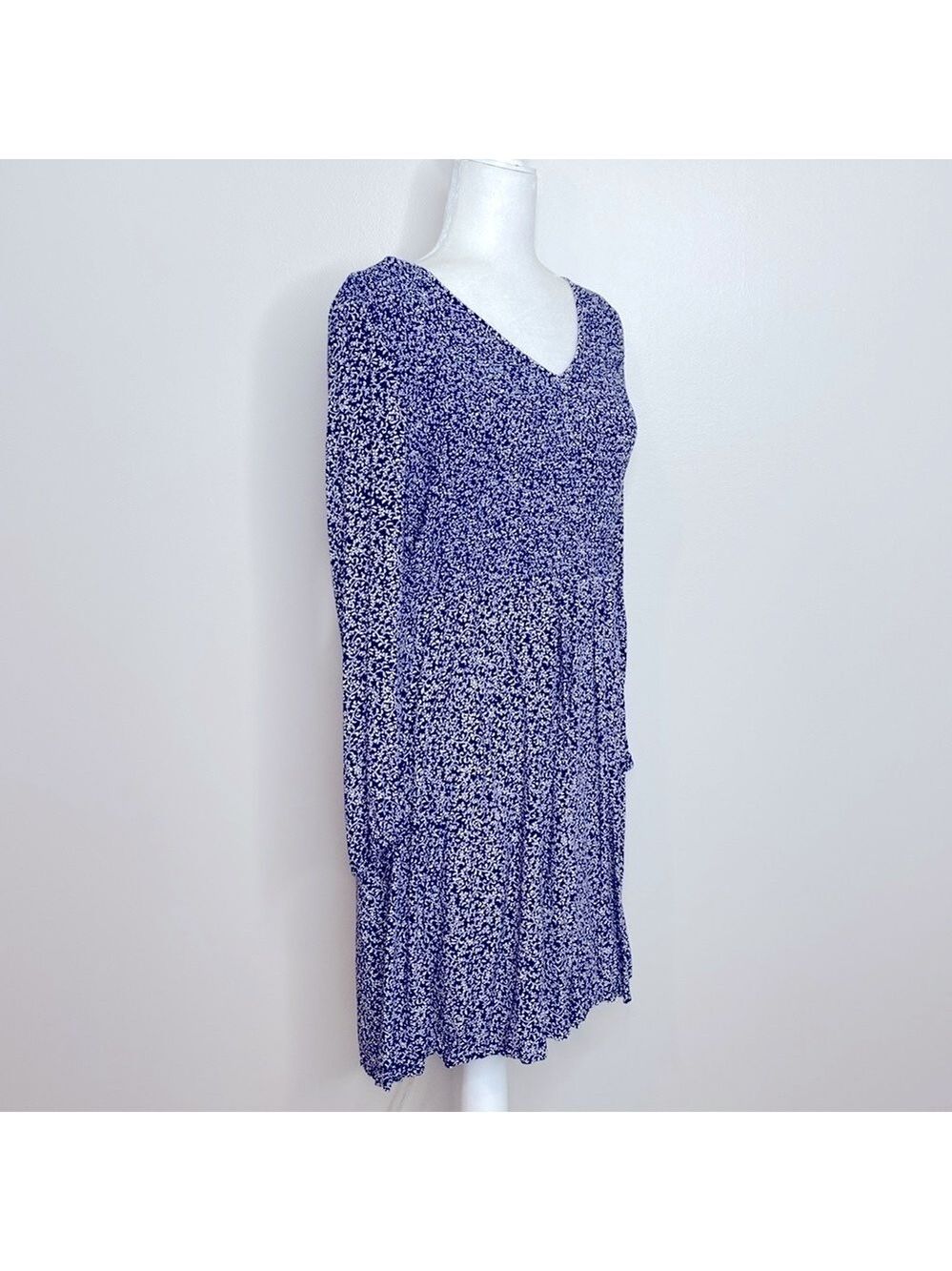 Old Navy navy and White smocked long sleeve A-Line Dress - Picture 2 of 11